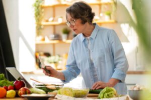 5 Modelos de Negócios Lucrativos para Empreender na Cozinha de Casa